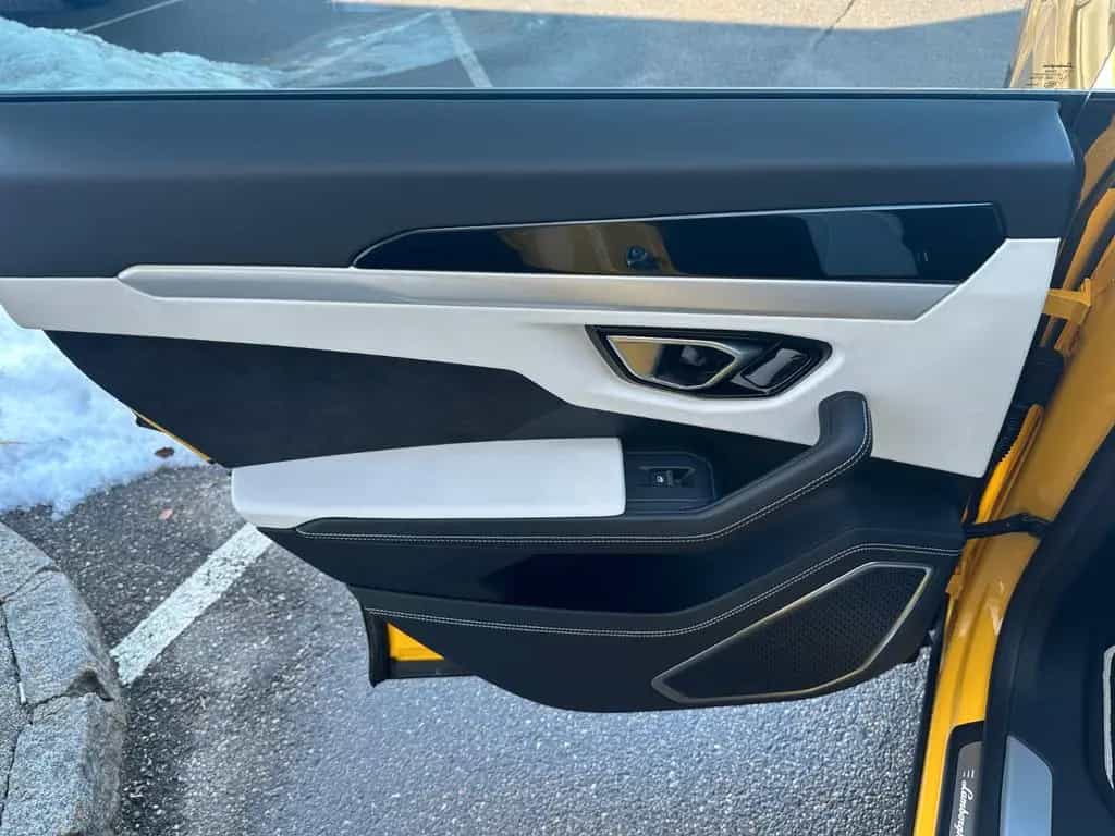 Lamborghini Urus 4.0 V8 ACC,HUD,PANO,KERAMIK,LUFT,23",360... 01/2021-photo-22