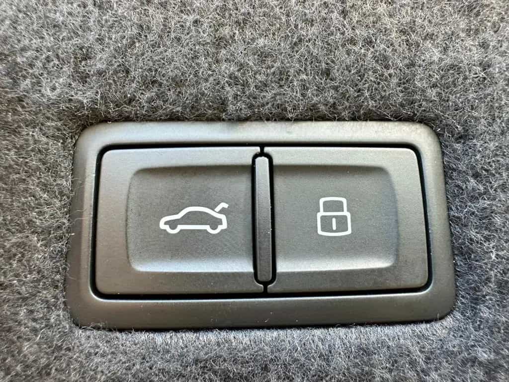 Lamborghini Urus 4.0 V8 ACC,HUD,PANO,KERAMIK,LUFT,23",360... 01/2021-photo-29