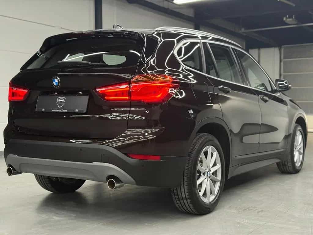 BMW X1 sDrive20i AUTOMATIK*HUD*KAMERA*AHK*KEYLESS 05/2019-photo-12