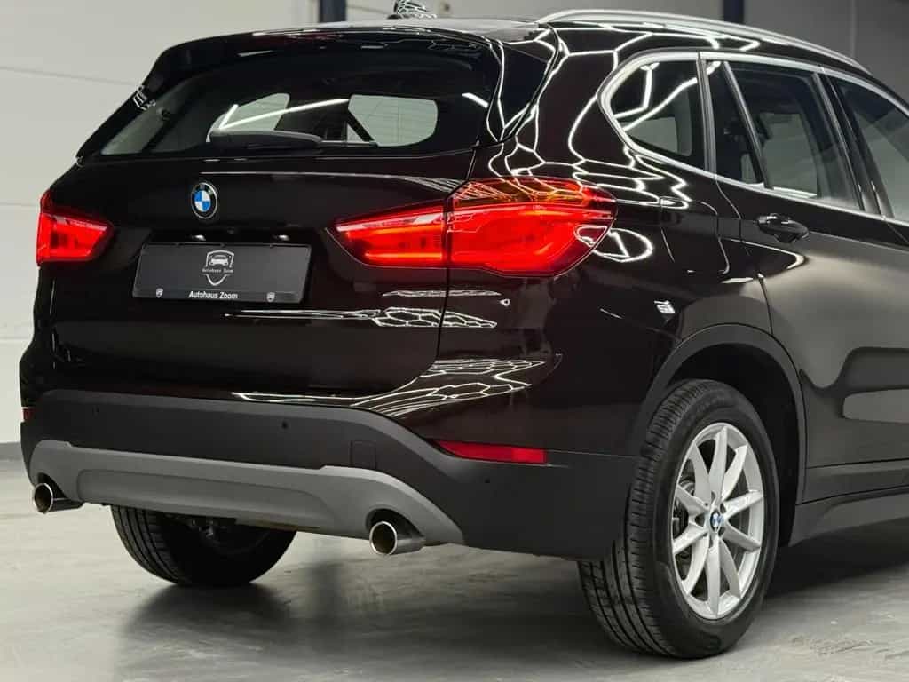 BMW X1 sDrive20i AUTOMATIK*HUD*KAMERA*AHK*KEYLESS 05/2019-photo-13