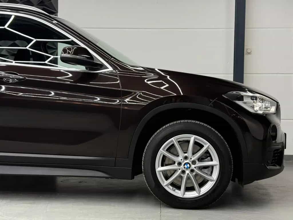 BMW X1 sDrive20i AUTOMATIK*HUD*KAMERA*AHK*KEYLESS 05/2019-photo-16