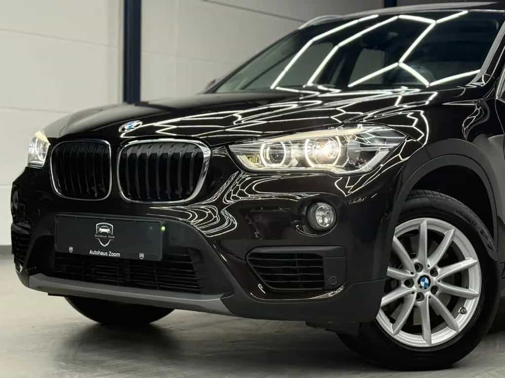 BMW X1 sDrive20i AUTOMATIK*HUD*KAMERA*AHK*KEYLESS 05/2019-photo-2