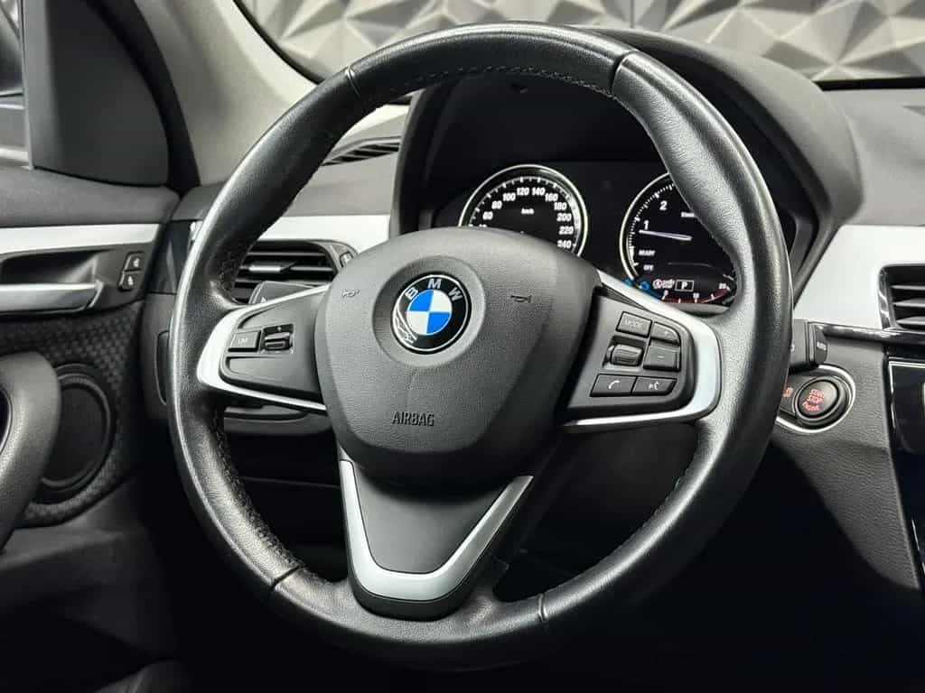 BMW X1 sDrive20i AUTOMATIK*HUD*KAMERA*AHK*KEYLESS 05/2019-photo-23