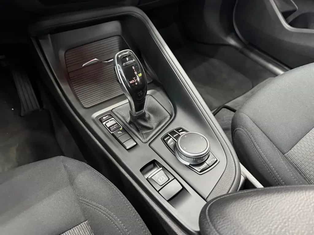 BMW X1 sDrive20i AUTOMATIK*HUD*KAMERA*AHK*KEYLESS 05/2019-photo-24
