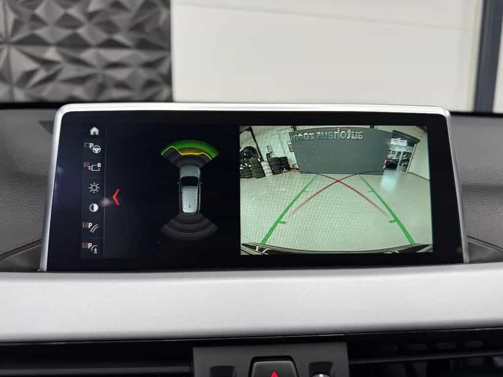 BMW X1 sDrive20i AUTOMATIK*HUD*KAMERA*AHK*KEYLESS 05/2019-photo-26