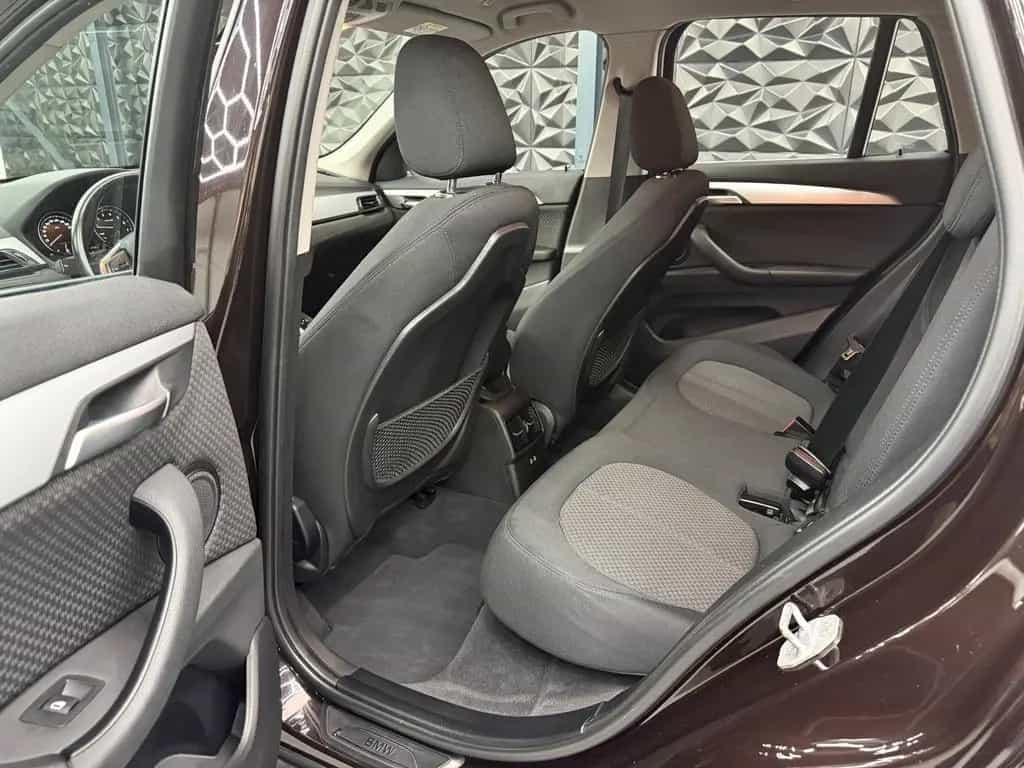 BMW X1 sDrive20i AUTOMATIK*HUD*KAMERA*AHK*KEYLESS 05/2019-photo-30