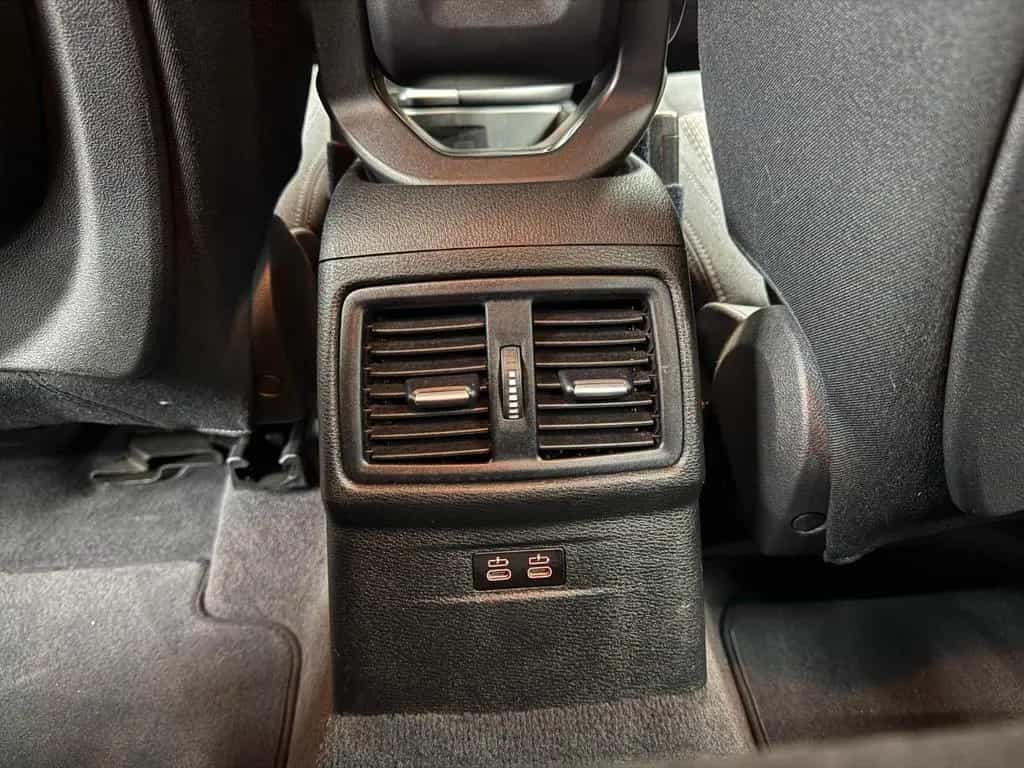 BMW X1 sDrive20i AUTOMATIK*HUD*KAMERA*AHK*KEYLESS 05/2019-photo-31