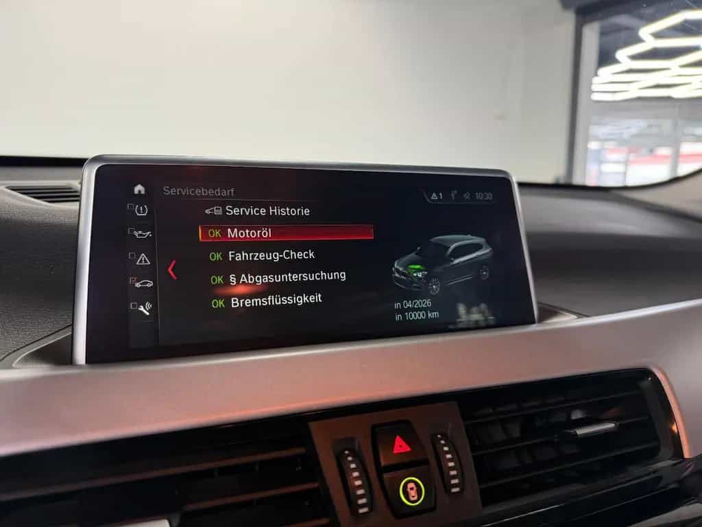 BMW X1 sDrive20i AUTOMATIK*HUD*KAMERA*AHK*KEYLESS 05/2019-photo-36