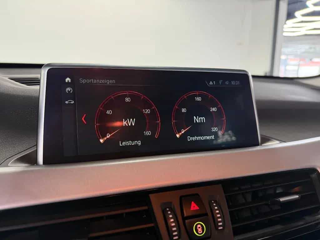 BMW X1 sDrive20i AUTOMATIK*HUD*KAMERA*AHK*KEYLESS 05/2019-photo-37