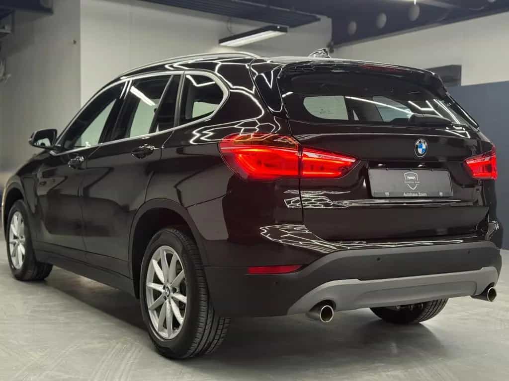 BMW X1 sDrive20i AUTOMATIK*HUD*KAMERA*AHK*KEYLESS 05/2019-photo-6