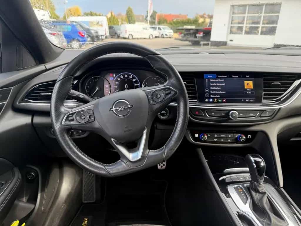 Opel Insignia B Sports Tourer Ultimate mit AHK 02/2022-photo-6