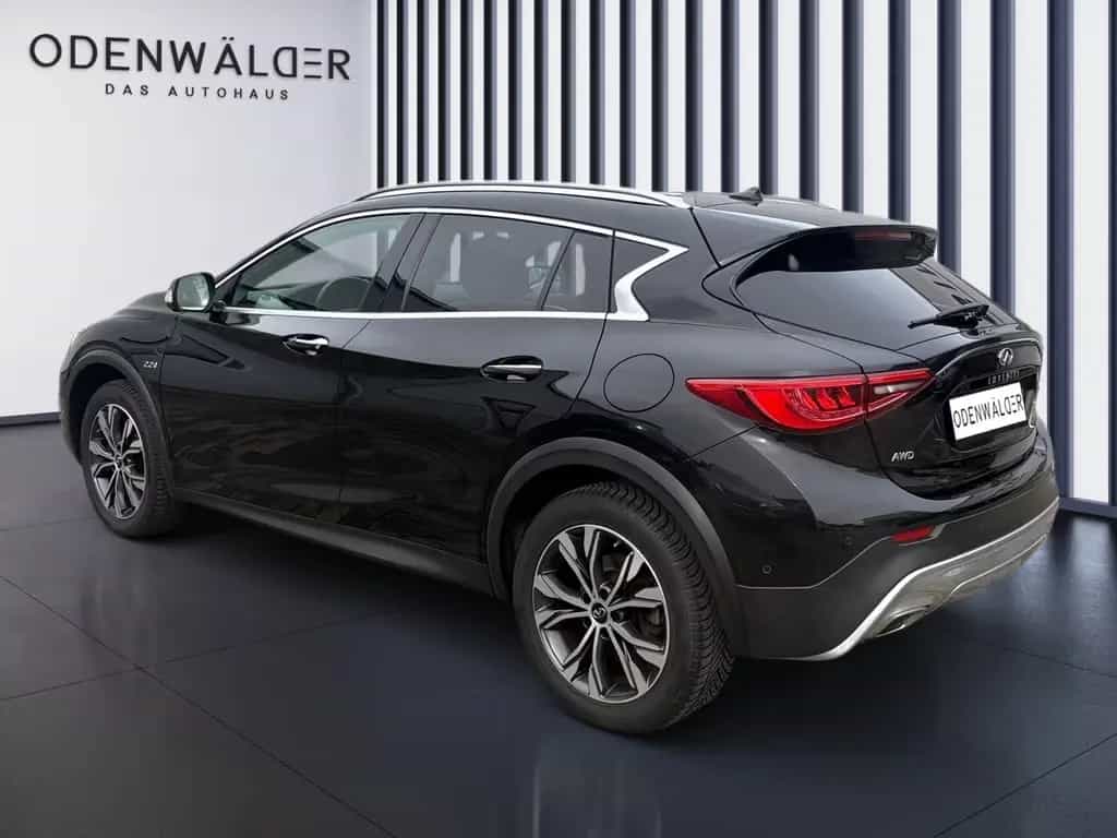 Infiniti QX30 2.2dPremium Allrad LED+Navi+SHZ+2xKlima+Kam 02/2017-photo-10