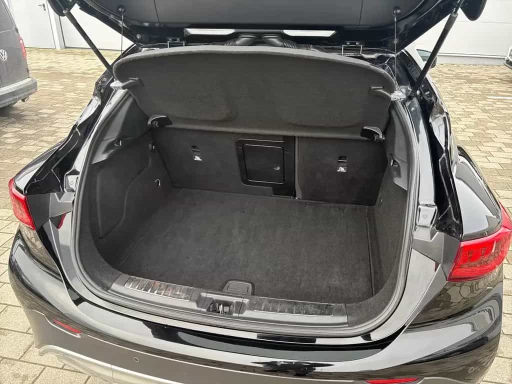 Infiniti QX30 2.2dPremium Allrad LED+Navi+SHZ+2xKlima+Kam 02/2017-photo-11