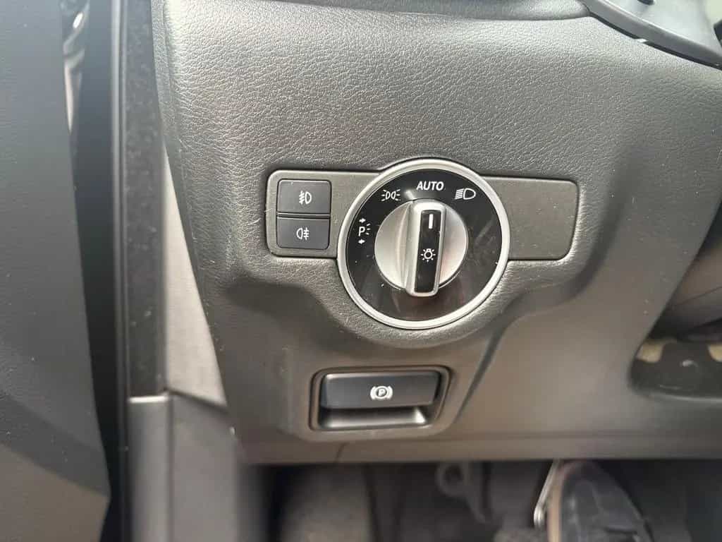 Infiniti QX30 2.2dPremium Allrad LED+Navi+SHZ+2xKlima+Kam 02/2017-photo-22