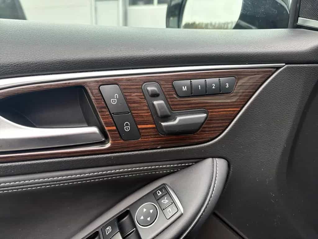 Infiniti QX30 2.2dPremium Allrad LED+Navi+SHZ+2xKlima+Kam 02/2017-photo-6