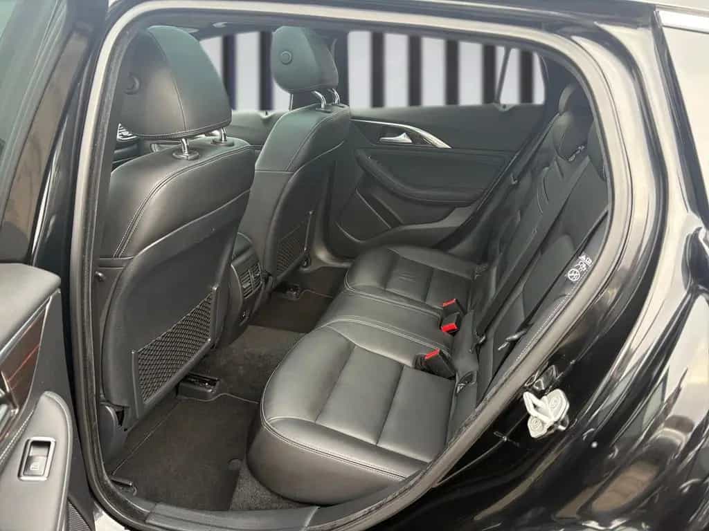 Infiniti QX30 2.2dPremium Allrad LED+Navi+SHZ+2xKlima+Kam 02/2017-photo-7