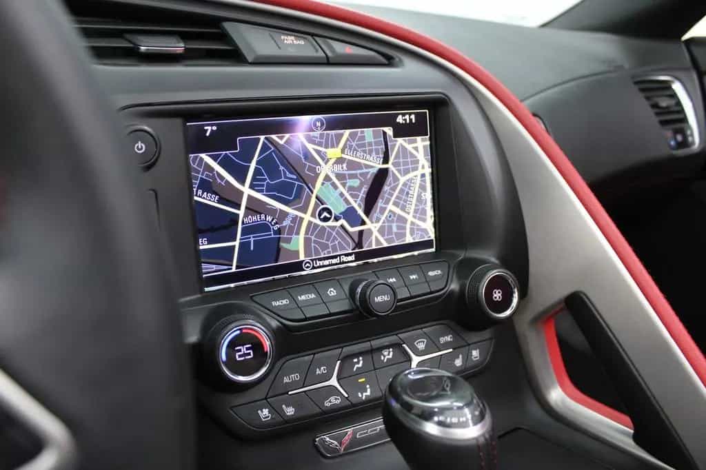 Corvette C7 Stingray Cabrio 3LT Sitzlüftung/Splitview/HuD 12/2018-photo-10