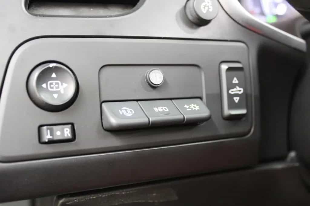 Corvette C7 Stingray Cabrio 3LT Sitzlüftung/Splitview/HuD 12/2018-photo-12