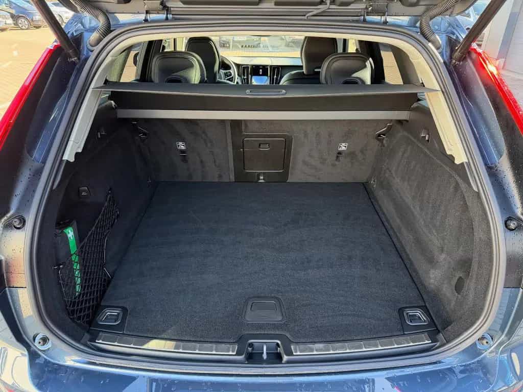 Volvo XC60 B5 D Ultimate Dark AWD*STHZG*PANO*360°*ACC 11/2022-photo-13