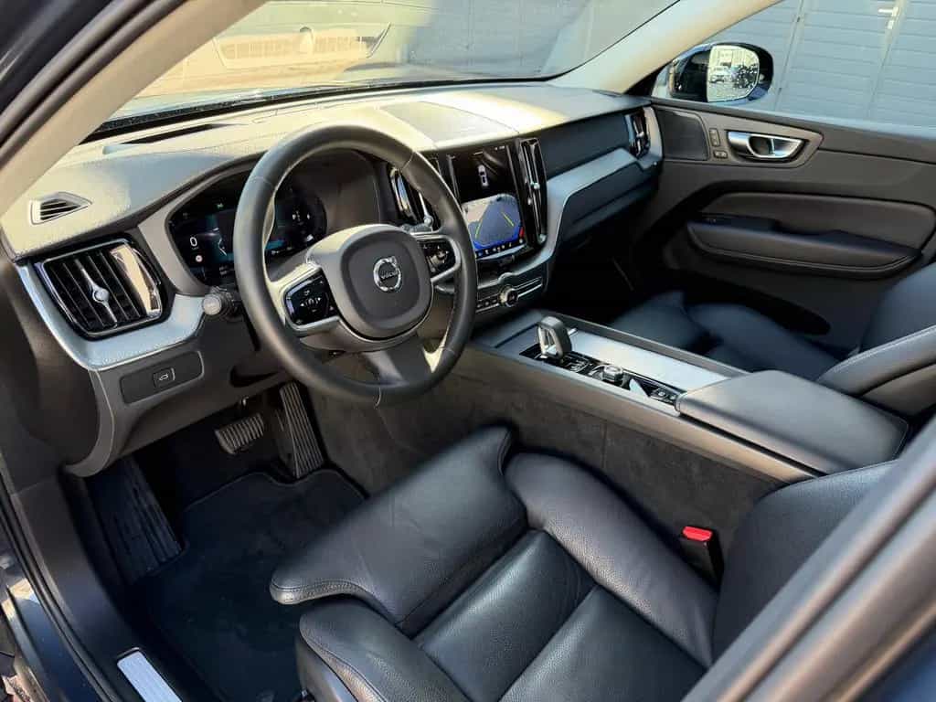Volvo XC60 B5 D Ultimate Dark AWD*STHZG*PANO*360°*ACC 11/2022-photo-15