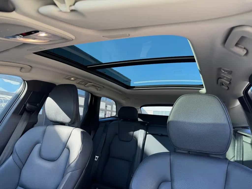 Volvo XC60 B5 D Ultimate Dark AWD*STHZG*PANO*360°*ACC 11/2022-photo-17