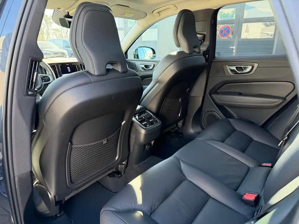 Volvo XC60 B5 D Ultimate Dark AWD*STHZG*PANO*360°*ACC 11/2022-photo-29