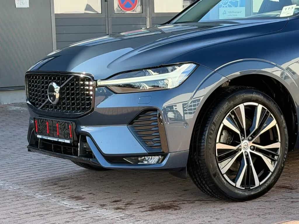 Volvo XC60 B5 D Ultimate Dark AWD*STHZG*PANO*360°*ACC 11/2022-photo-3