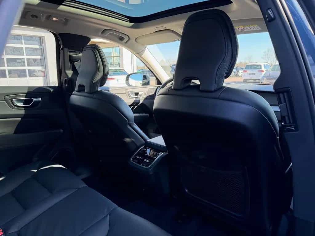 Volvo XC60 B5 D Ultimate Dark AWD*STHZG*PANO*360°*ACC 11/2022-photo-31