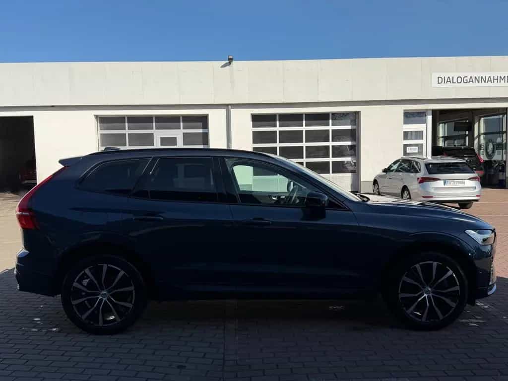 Volvo XC60 B5 D Ultimate Dark AWD*STHZG*PANO*360°*ACC 11/2022-photo-9