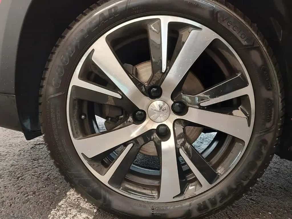 Peugeot 2008 Allure*Autom.*PANO*Kamera*MFL*Tempo*RDC*PDC 12/2019-photo-9