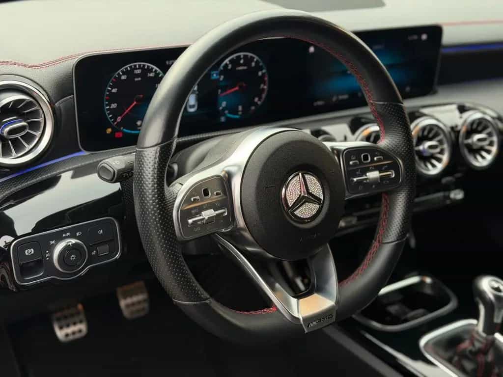 Mercedes-Benz CLA-Class 200 AMG-Line ALCANTARA/CAM/LED 06/2020-photo-27