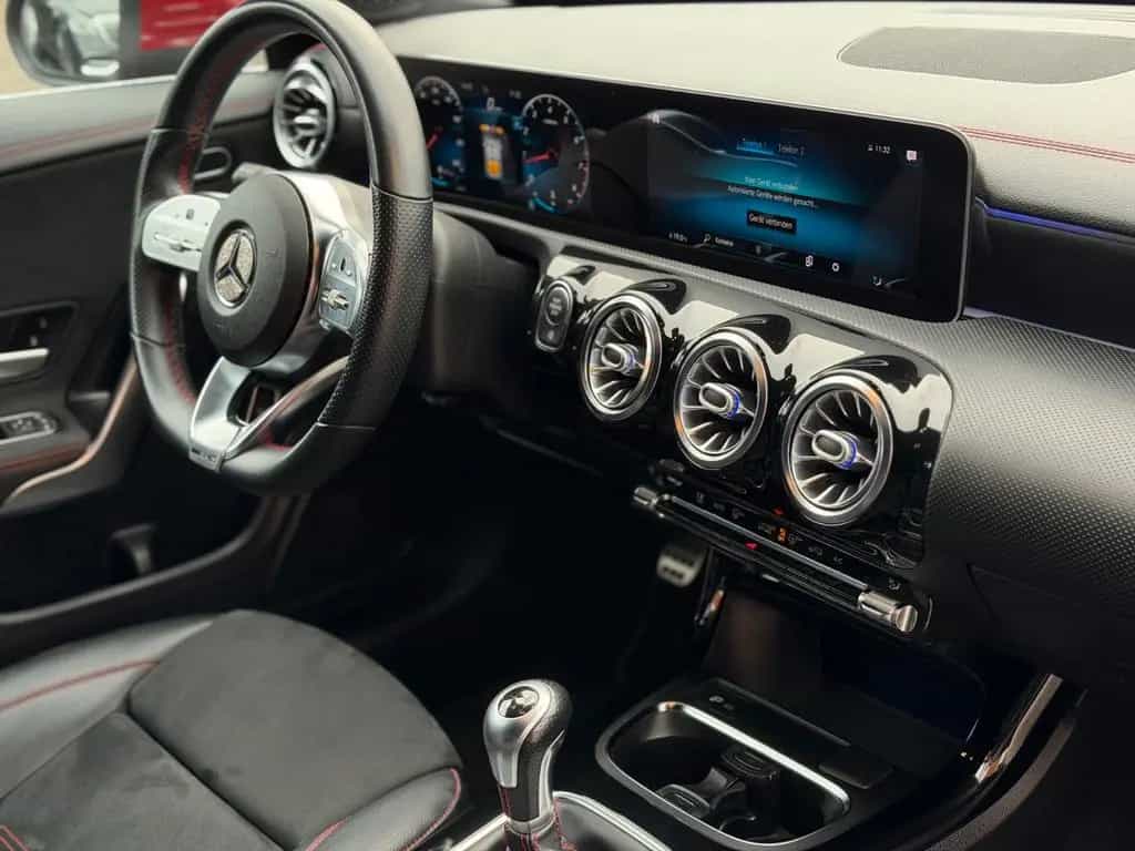 Mercedes-Benz CLA-Class 200 AMG-Line ALCANTARA/CAM/LED 06/2020-photo-32