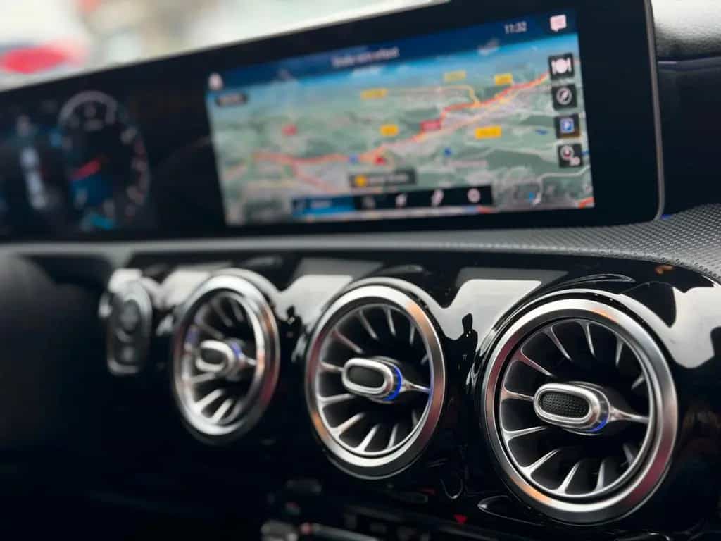 Mercedes-Benz CLA-Class 200 AMG-Line ALCANTARA/CAM/LED 06/2020-photo-34