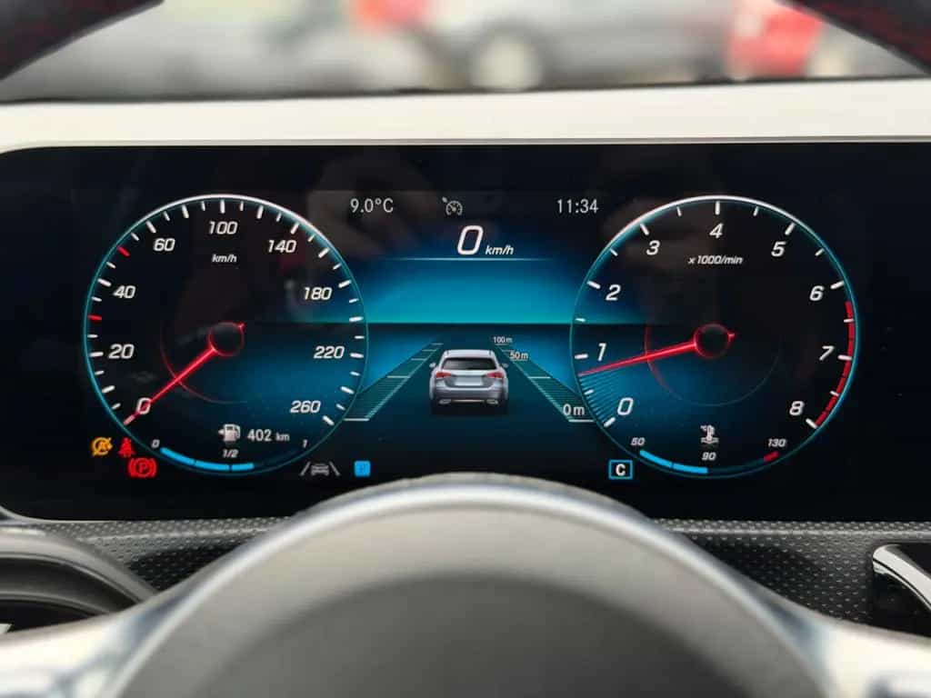 Mercedes-Benz CLA-Class 200 AMG-Line ALCANTARA/CAM/LED 06/2020-photo-36