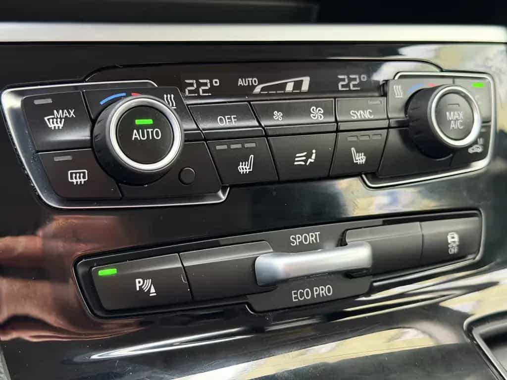 BMW 220 Active Tourer 220 i Advantage Automatik *1.Hand* 06/2016-photo-24