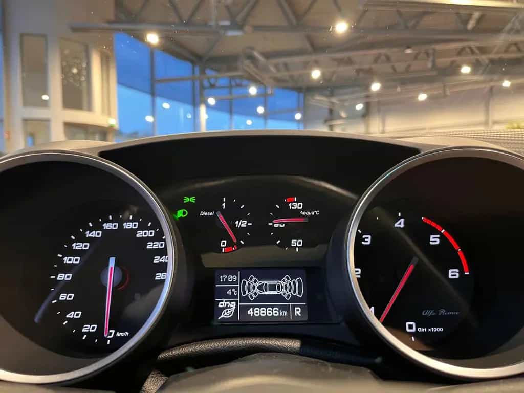 Alfa Romeo Giulietta Speciale Veloce KLIMA XENON NAVI ALU 09/2019-photo-22
