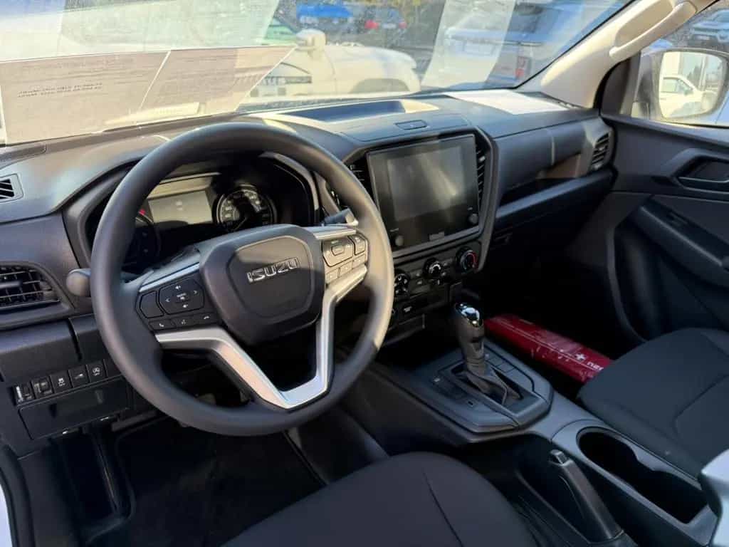 Isuzu D-Max Space Cab 4WD L Laderaumbeschichtung Apple null-photo-4