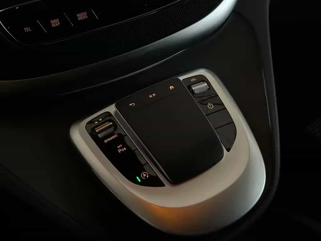Mercedes-Benz V-Class d EDITION Lang*6-Sitz,2xSchiebetüren,Apple* 08/2022-photo-25