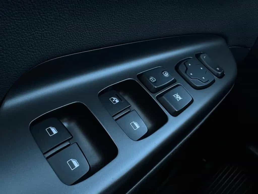 Hyundai KONA Premium 2WD LED°SCHIEBEDACH°HEAD-UP°KAMERA 12/2019-photo-28