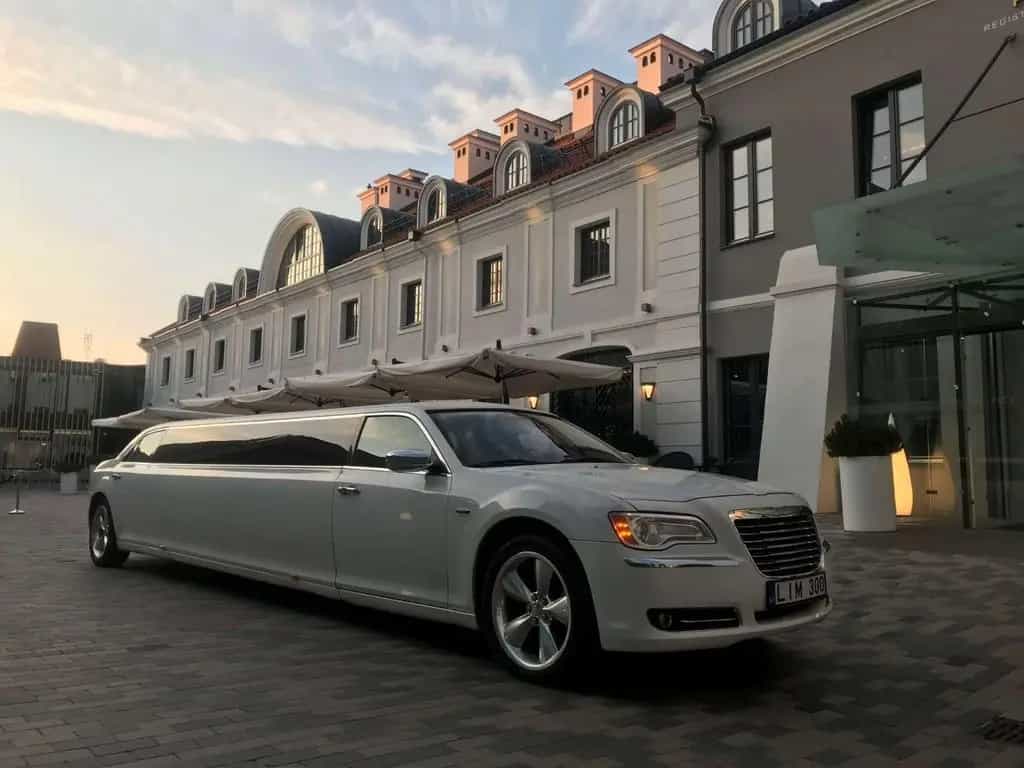 Chrysler 300C 3.6!! Stretchlimousine 18000!!! 11/2011-photo-5