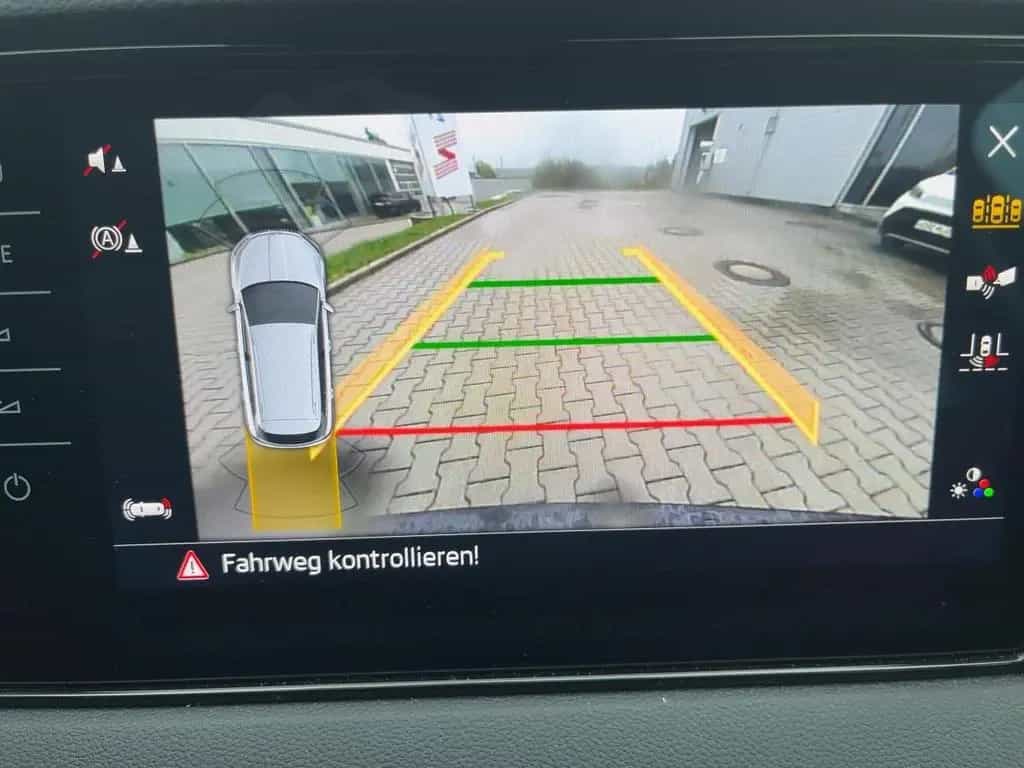 Skoda Karoq Selection 1.5 TSI DSG eKlappe NAVI RFK PDC 05/2024-photo-13