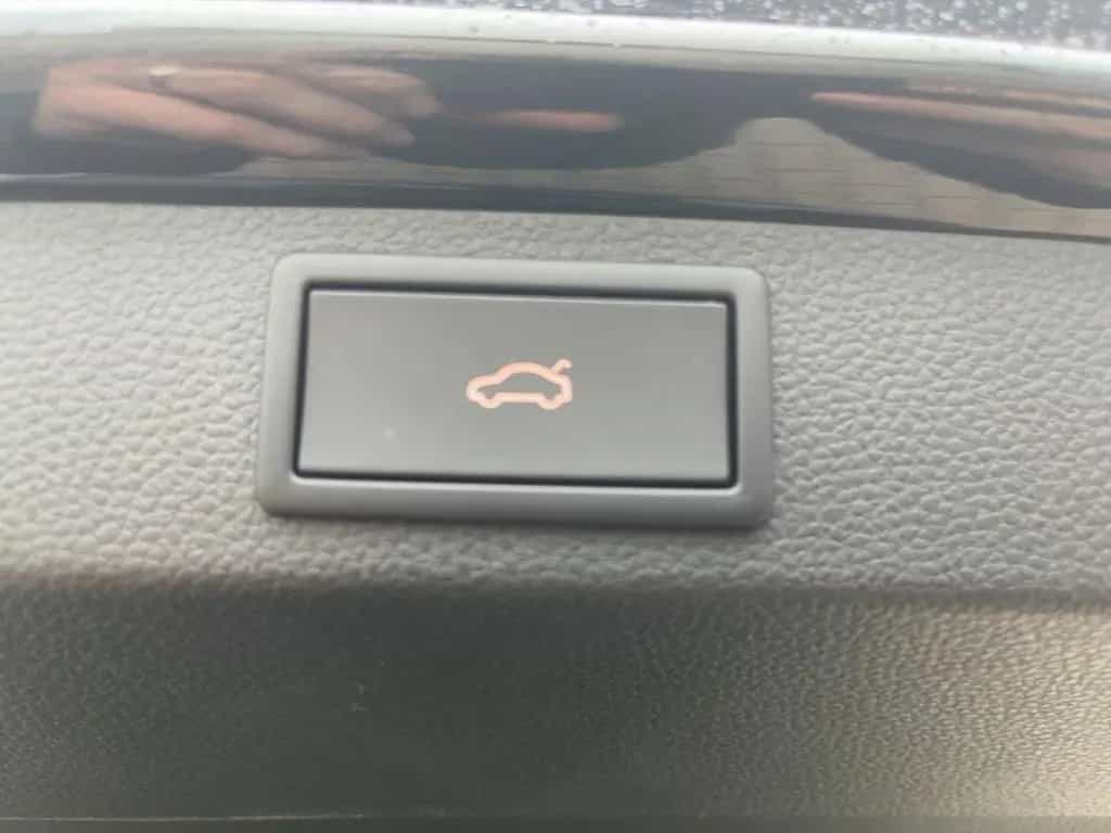 Skoda Karoq Selection 1.5 TSI DSG eKlappe NAVI RFK PDC 05/2024-photo-16