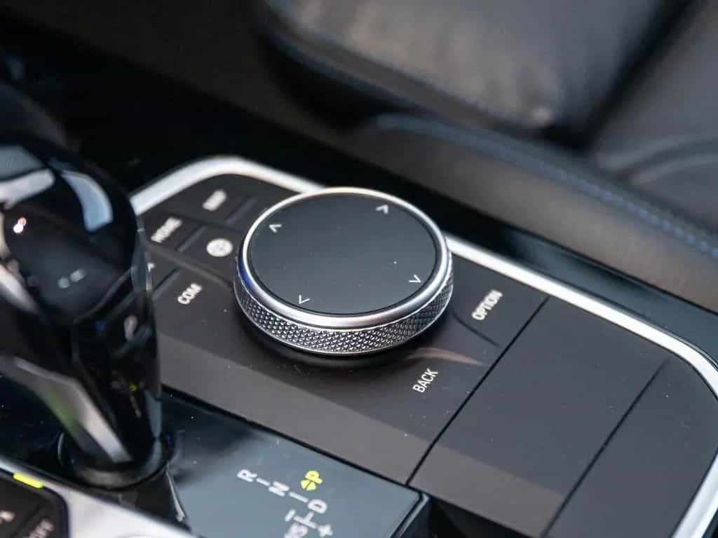 BMW M135 xDrive VC/DAB/SHADOW/CARPLAY/HEAD-UP/LED 04/2021-photo-36