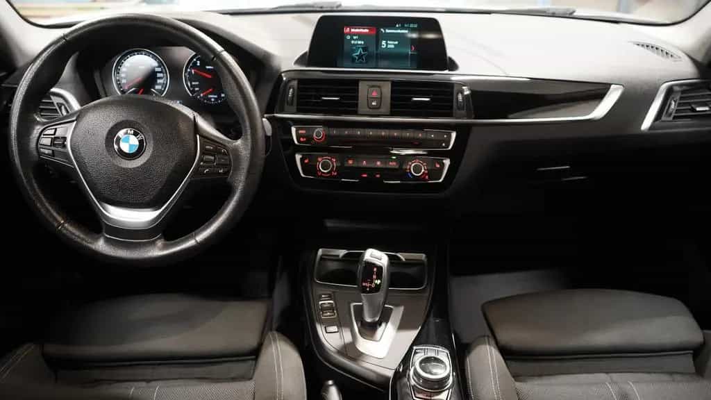 BMW 1 Series 118i F20 Sport Line Automatik - 17"/LED/Navi/AHK 12/2017-photo-9