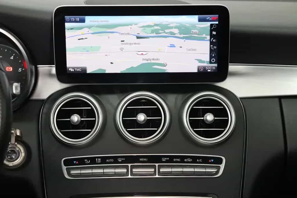 Mercedes-Benz C 220 d Cabrio AMG Line 04/2021-photo-14