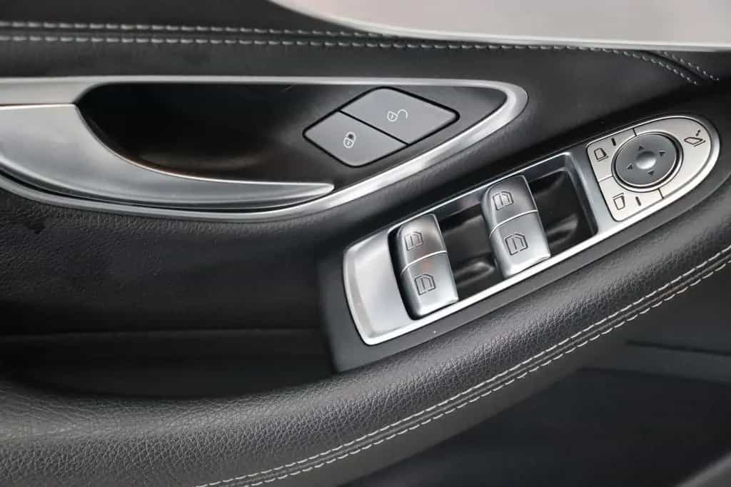 Mercedes-Benz C 220 d Cabrio AMG Line 04/2021-photo-20