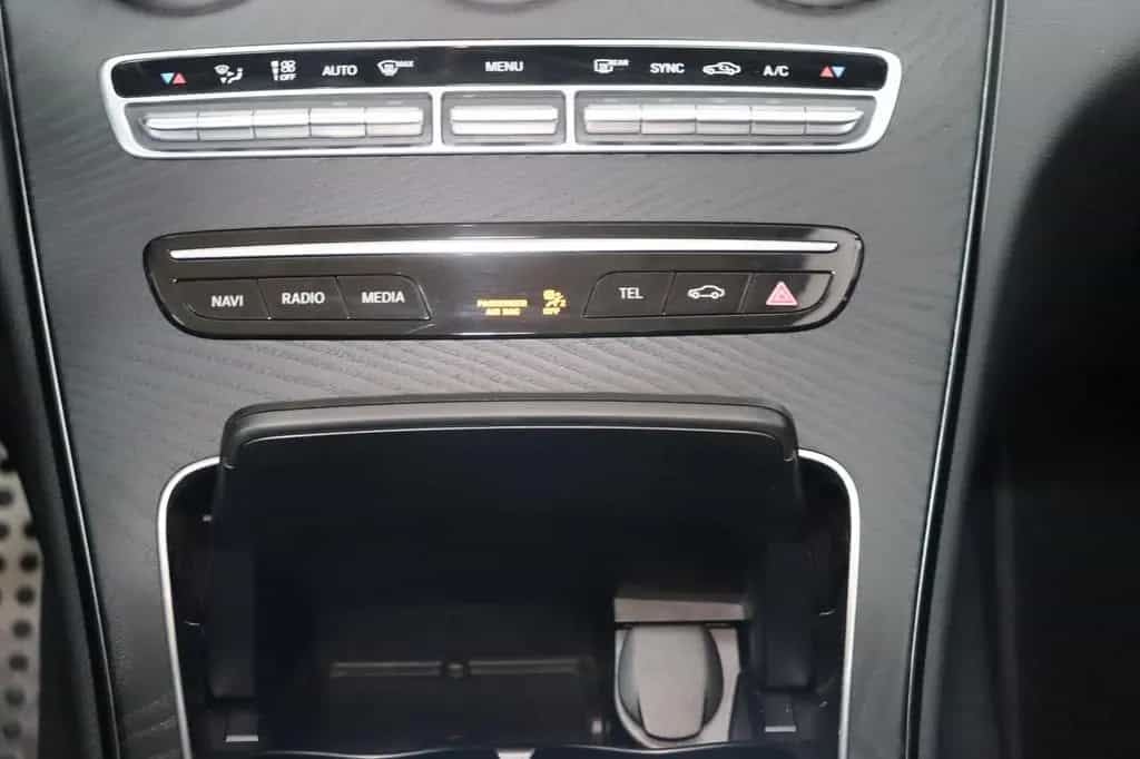 Mercedes-Benz C 220 d Cabrio AMG Line 04/2021-photo-26