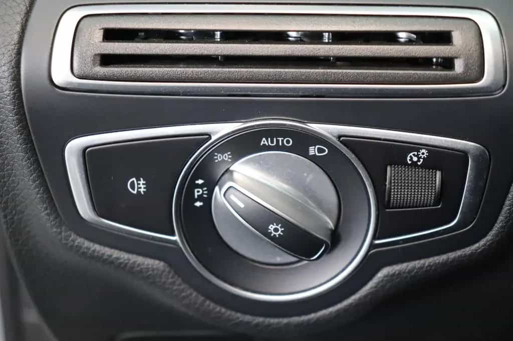 Mercedes-Benz C 220 d Cabrio AMG Line 04/2021-photo-34