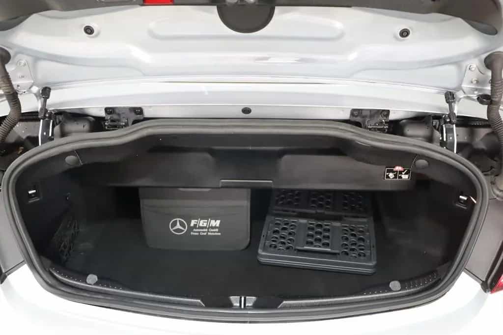 Mercedes-Benz C 220 d Cabrio AMG Line 04/2021-photo-35