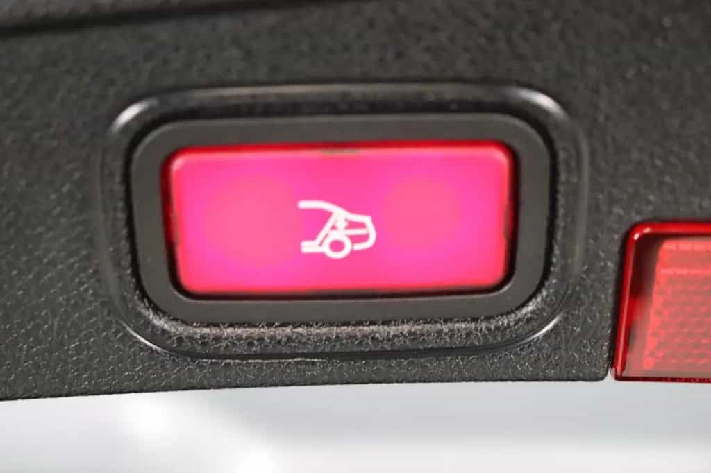 Mercedes-Benz C 220 d Cabrio AMG Line 04/2021-photo-36